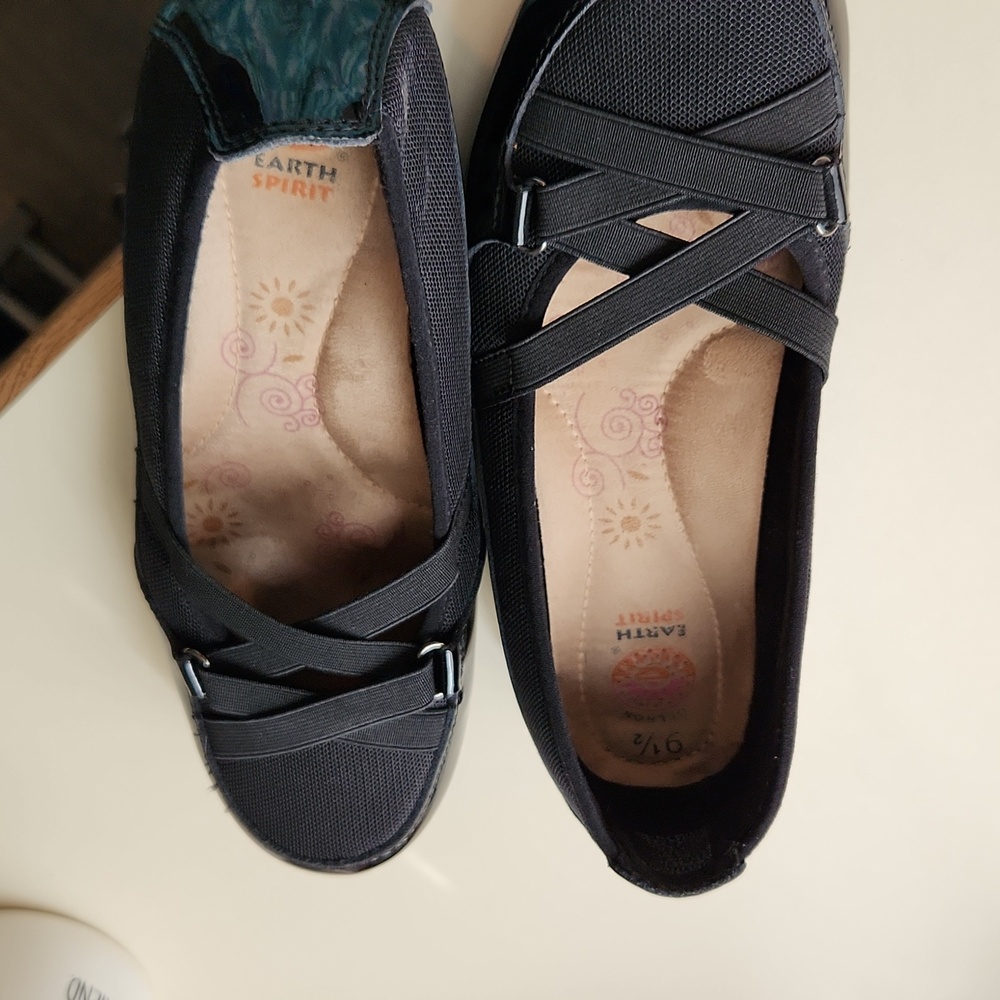 Earth Spirit Shoes - 9-1/2 - Picture 3 of 3